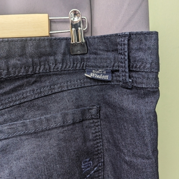 Torrid Source of Wisdom Flared Jeans Sz 20 - Picture 3 of 8